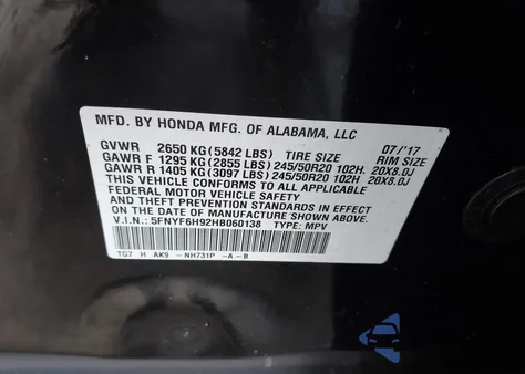 2017 Honda Pilot Touring z USA, uszkodzony, nr VIN 5FNYF6H92HB060138